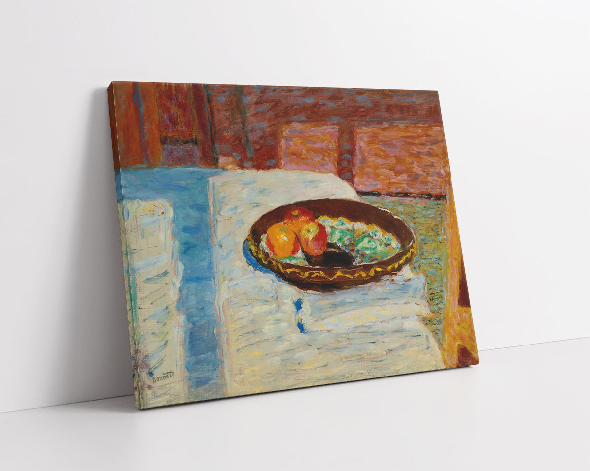 POMMES DANS UN PLAT SUR UNE NAPPE by Pierre Bonnard