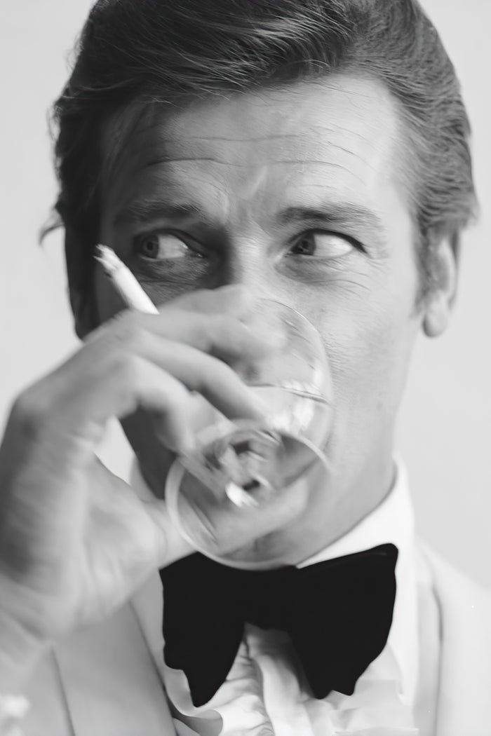 Martini - Shaken Not Stirred - Roger Moore - James Bond 007